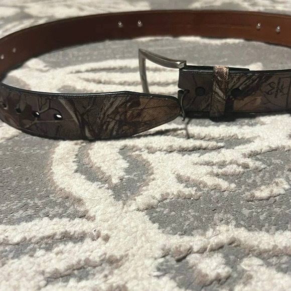 Genuine leather belt. Camoflouge. Like new. Size 36. - Picture 1 of 4